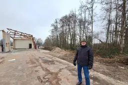 Reinder (64) bezorgd over Touwbaan in Surhuisterveen na afbraak loods en kap bomen