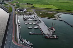 Bestuur jachthaven Ameland stapt op om ligplaats rondvaartboot Brakzand