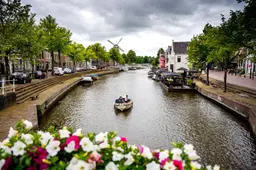 Praat mee | Er moeten meer Friese artiesten optreden tijdens Koningsdag in Dokkum