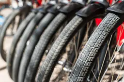 Fietsenmaker (25) uit Leeuwarden steelt op zijn vrije dag ‘voor de kick’ accu’s van elektrische fietsen