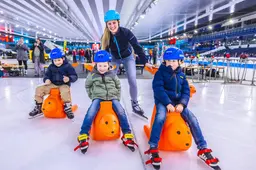 Olympische schaatsers in actie voor ‘hartekinderen’ als Davey (4) uit Hurdegaryp. ‘Hij wordt waarschijnlijk niet ouder dan 40’