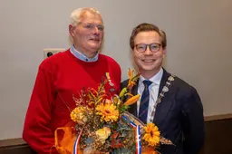 Erelid van SKS Klaas Boersma (82) nu ook een lintje gekregen