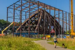De Krúsrakbrug moest een icoon van Sneek worden, maar is na 18 jaar op. Hoe kwam het zover? ‘Kan dit wel?’