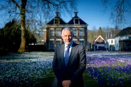 ‘Plucheplakker’ Rob Jonkman (65) ziet de lokale democratie tegen grenzen aanlopen