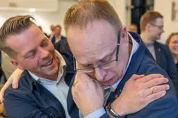 FNP-voorman tot tranen toe geroerd in Buitenpost. ‘Dit is ús libben, en wy hawwe it pakt’