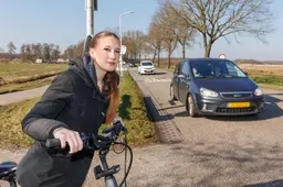 Roep om fietspad langs drukke weg tussen Wolvega en Noordwolde: ‘Auto’s racen hier’