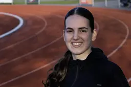 Multitalent Verona Postma (22) combineert twee sporten op hoog niveau. ‘Ik wilde kijken of ik echt zo snel ben’