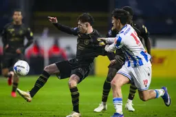 Elke vleugelaanvaller heeft het lastig tegen Vasilios Zagaritis, de onvermoeibare linksback van SC Heerenveen: ‘Zijn energie slaat over op de rest’