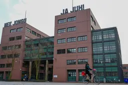 Extreem jong met extreme denkbeelden: opsporen online haatzaaierij moet opgeschroefd worden | LC commentaar