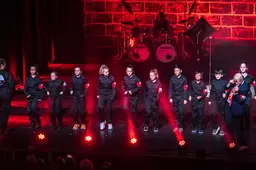 Volle zalen voor tributebands, die gretig teruggrijpen op de herkenbaarheid van vroeger. Wat zegt dat over deze tijd?
