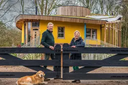 Het bijzondere ‘beukenblad’ van Alex (66) en Wilma (64) in Sint Nicolaasga. ‘We hebben een huis dat ademt’