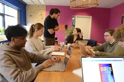 Zo denken mediastudenten in Leeuwarden over kunstmatige intelligentie: ‘AI creëert niks, terwijl kunst ontstaat in ons brein’