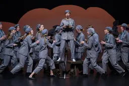Musical Oliver! in Theater Sneek is de laatste van Muzt-mama Iréne. ‘Dat je ondanks alle ellende voor het goede kunt kiezen, is een mooie boodschap’