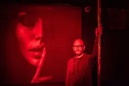 Erotische nachtclub opent de deuren op de Weaze in Leeuwarden. ‘Alles op het gebied van erotiek is mogelijk’
