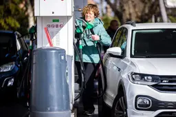 Prijs aan de pomp verder omhoog: flinke stijging van bijna 9 cent voor diesel