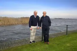 Erevoorzitters Riemer van der Velde en Ype Smid kijken nu al uit naar de Friese derby: ‘Wij hoeven toch niet bang voor Cambuur te zijn?’