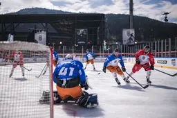 Ultimate hockey in de buitenlucht moet de tweede olympische ijshockeytak worden; spectaculair en zwaar
