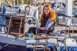 Vaarseizoen opent met recordprijs diesel in Heeg. Duitse Sigrid (59): ‘Ojee, is het zo duur’