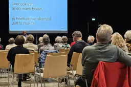 ‘Gas erop!’ roepen senioren tijdens verkeersles in Waalre