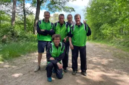 kv mander 1 kampioen 2e klasse veldcompetitie knmt