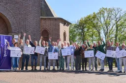 Uitreiking cheques CF RNWT 230426 2