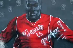 Graffiti Blaise NKufo bij spoortunnel bewerkt