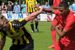 LIVE: "Ze hebben een kwartier tegen Da Cruz in lopen praten"