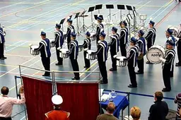 Drumband overruled door Trommelaars en Bagpipes