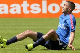 Ziyech raakt geblesseerd op trainingsstage Nederlands Elftal