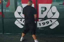 UPDATE: Heracles supporter plast over logo Vak P