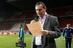 Stadionspeaker keert op eigen initiatief terug in 'doodse' Veste
