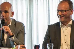Boze sponsor klapt uit de school: "Ze waren er toen nog trots op ook"