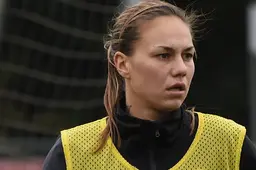 Video: Stem op dit schitterende doelpunt van FC Twente speelster Jassina Blom