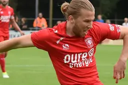 "Dan vergeet 'ie ook nog de beste verdediger van FC Twente: Lely!"