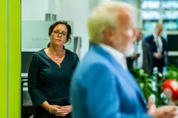 Clubs eredivisie vrouwen in de problemen na beslissing minister Van Ark