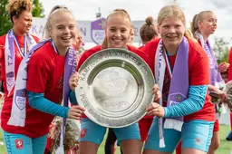 Oranje-goalie Van Domselaar mocht van haar moeder niet op voetbal
