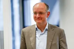 Burgemeester Van Veldhuizen getroffen door corona: "Onderschat het virus niet! "