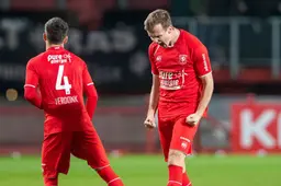 Insta-week: FC Twente Vrouwen maken strandwandeling en jarige Bijen