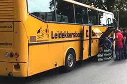 Duitse politie weert FC Twente supporters uit Hannover en controleert bussen