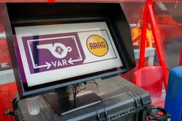 Aanvoerders en trainers eredivisie pleiten voor terughoudende VAR