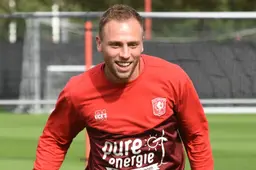 Foto's: Spelers FC Twente voor het eerst in lange tijd weer het veld op