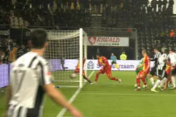 In beeld: Heracles woest na onterecht afgekeurde treffer in KNVB-beker