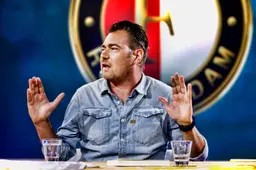 Mossou begrijpt FC Twente inzake Zerrouki: "FC Twente heeft een enorme schuldenlast, maar..."