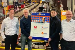 V.l.n.r.: David Veldhoen (De Nieuwe Ingenieurs), Roger Reichrath (Hogeschool Rotterdam), Mark Tammer (Hogeschool Utrecht) en Henk van Oostveen (Railcenter)