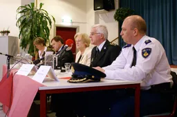 Persconferentie tijdens de rellen van Ondiep (maart 2007