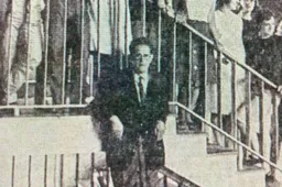 Theo Bodewes met leerlingen Bonifatius Lyceum