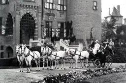 Etienne_ Helene_Hélin_Egmont_rijtuig_ zesspan_paarden en personeel_1900-1912_rv (1)