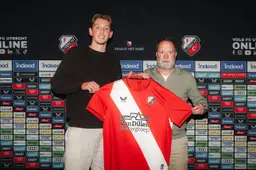 Max Sandee eerste profcontract