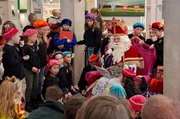 Sinterklaas in de bieb 2