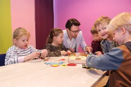 Wethouder brengt bezoek aan FabLab Veenendaal